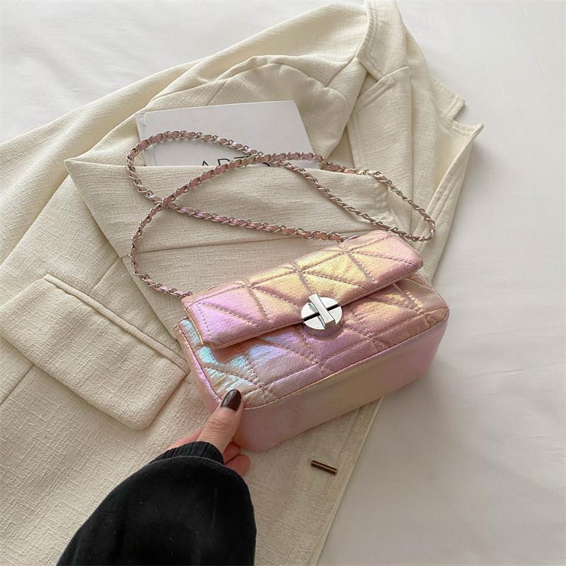 

Stylish White Chain Shoulder Bag For Women Casual Crossbody Purse Small Square Design розовый