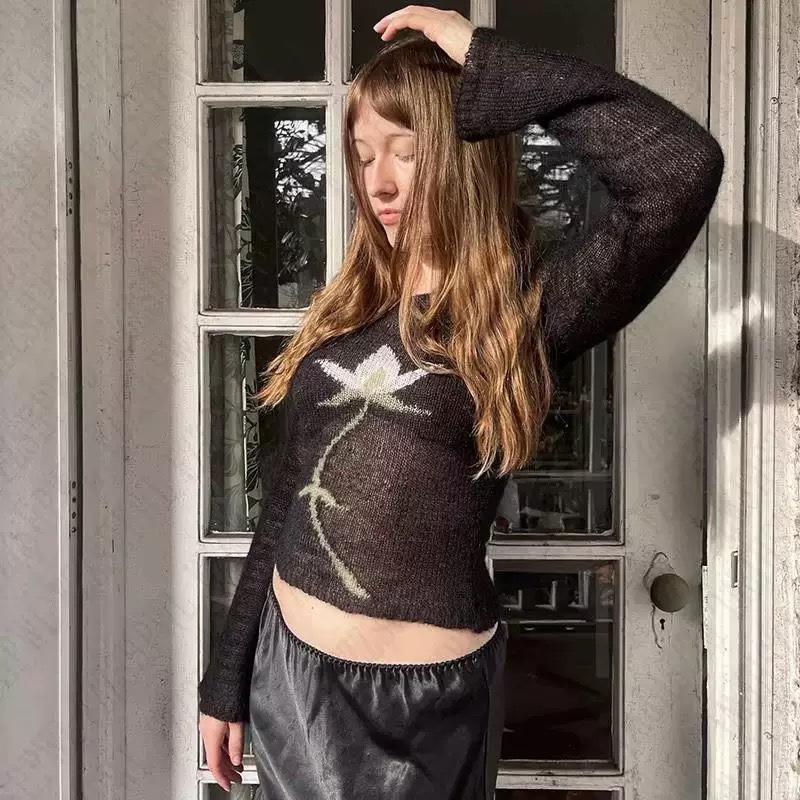 2KWEIRD Casual 90s Harajuku Female Clothes Y2K Long Sleeve Sweater Emo Women Knitwear Tide Winter Fashion Tops Cute Vintage Fit Pullover