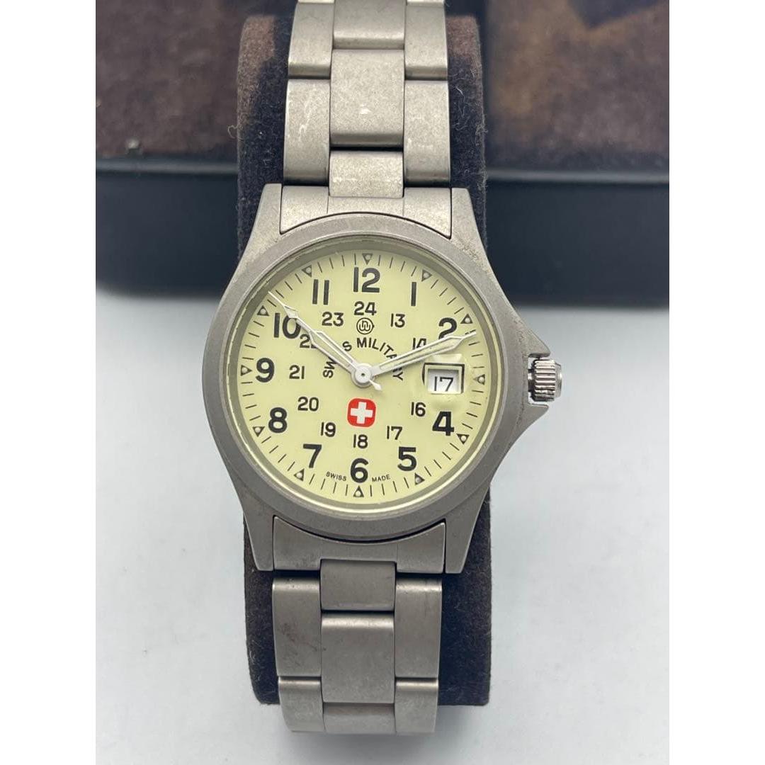 Used SWISS MILITARY analog watch