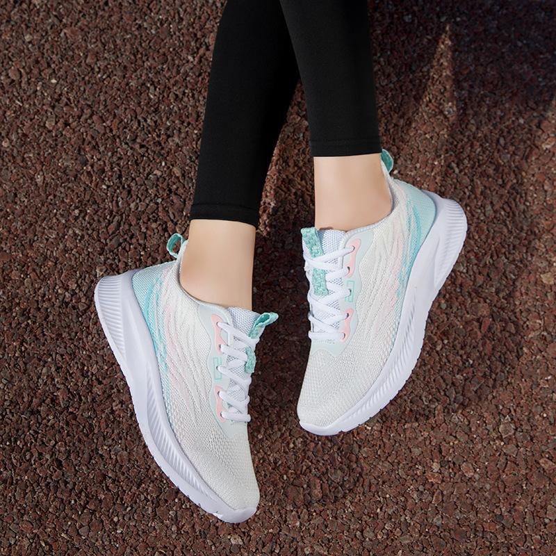 Cross-border lightweight breathable fly-woven shoes fashionable lace-up large-size casual sports shoes