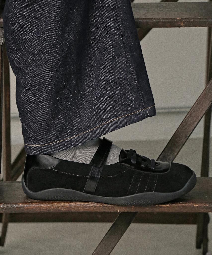 Lowflow 1996 Retro Loop Mary Jane Sneakers
