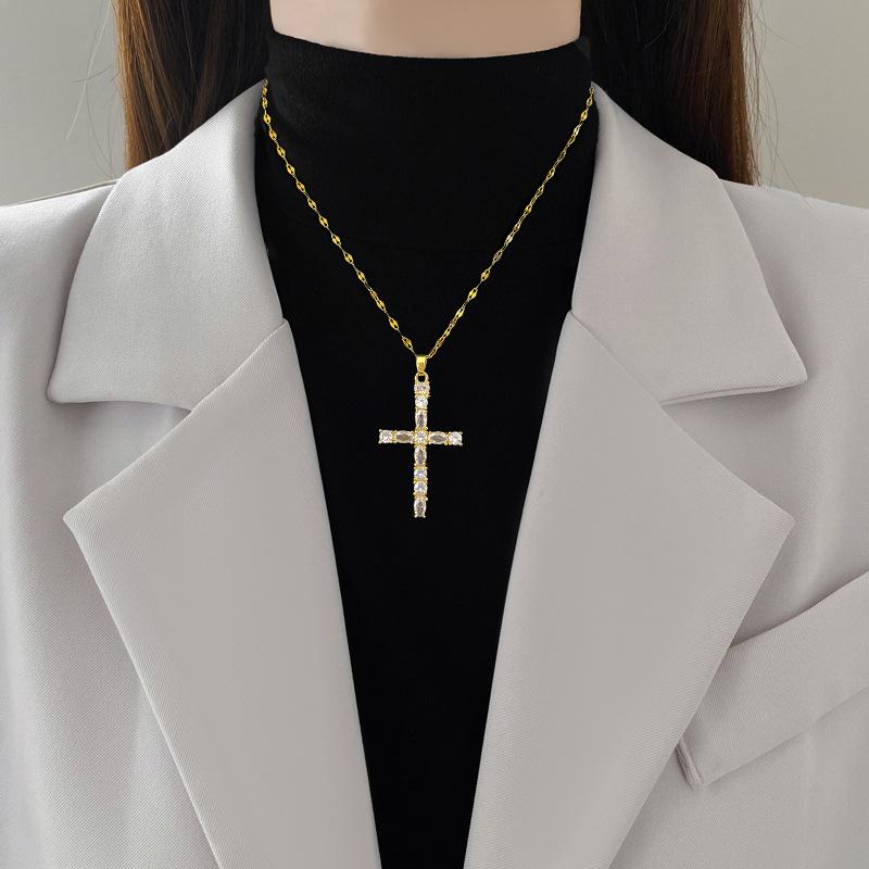 Heavy Industry Cross Light Luxury Temperament Gorgeous Full Diamond Necklace Women'S Versatile Clavicle Chain Titanium Steel Chain