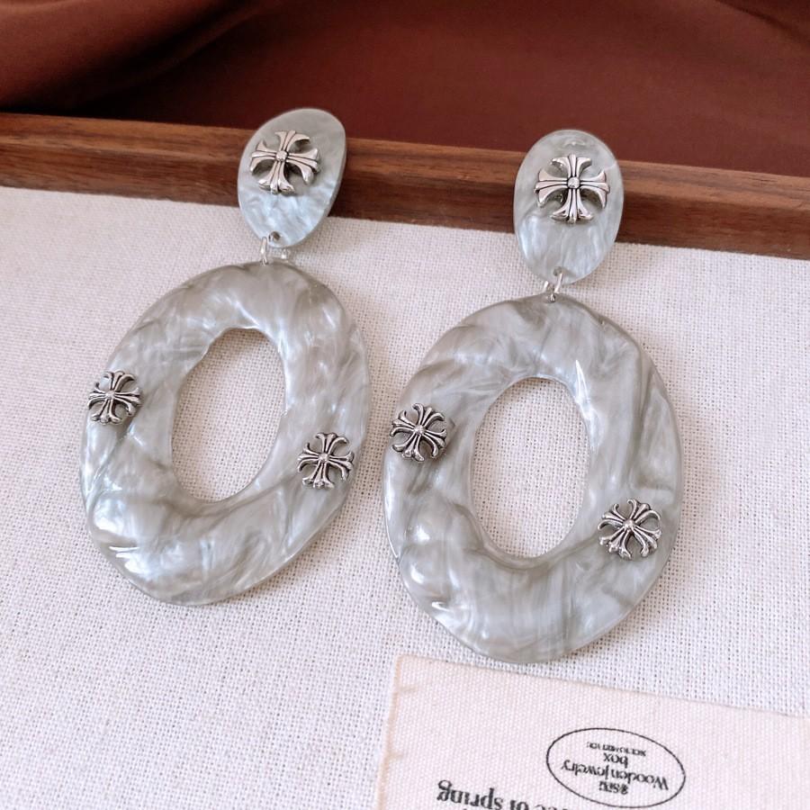 Silver Needle Diamond Oval Pendant Fringed Earrings Medieval Vintage Court Style Stud Earrings Light Luxury Retro Earrings