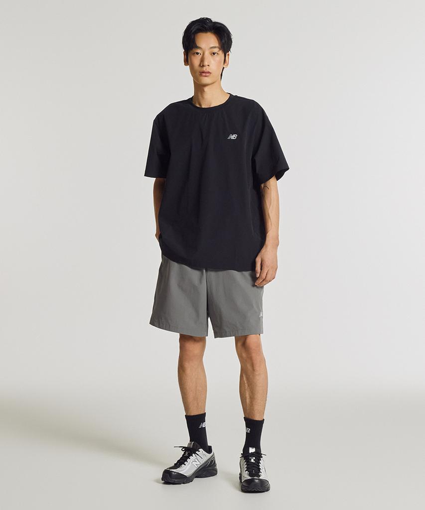 Nyuballanseu Nbneg31623 / Uni Frozen Essential Woven Short Sleeve Tee (Black)