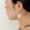 Geegee Pearl Podo Earring - White