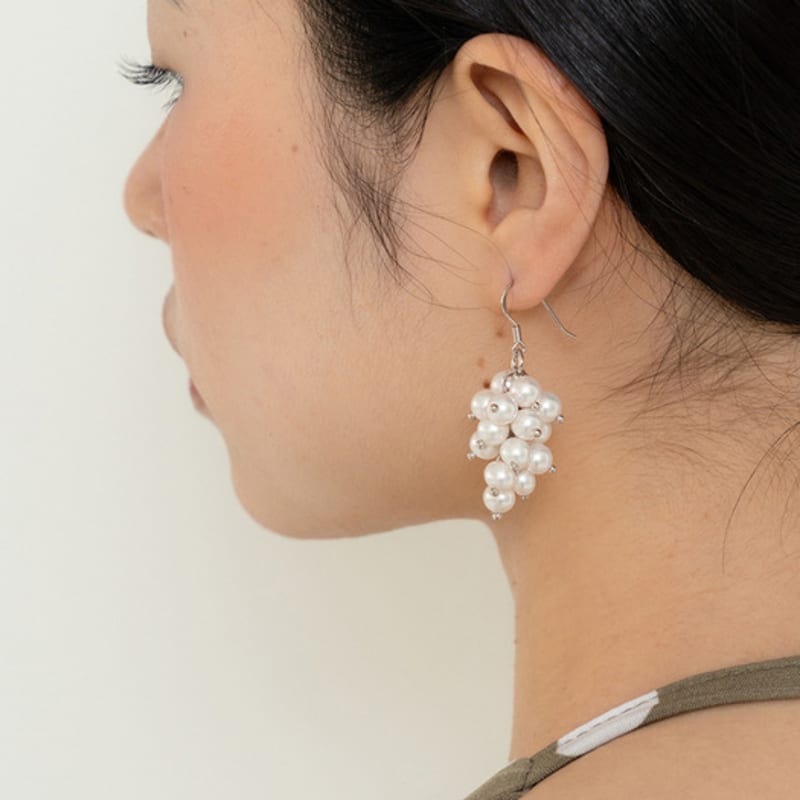 Geegee Pearl Podo Earring - White
