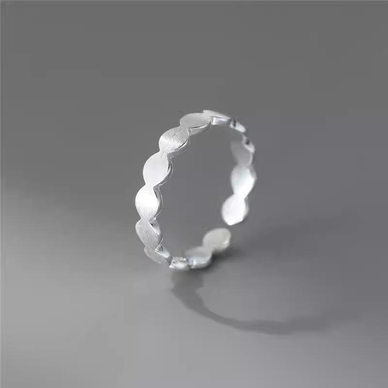 Geometric Wave Adjustable Open Ring: Elegant, Unique Design for Women’s Fashion Open Adjustable