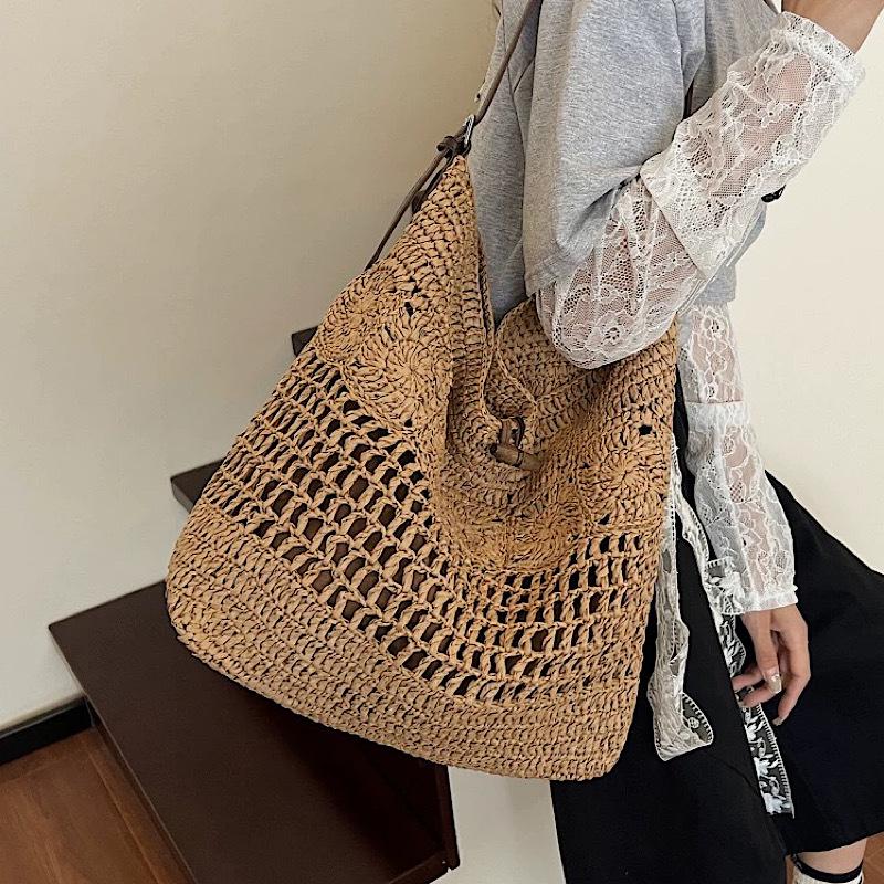 Luxury Straw Crochet Tote: Spacious, Versatile Crossbody for Vacation