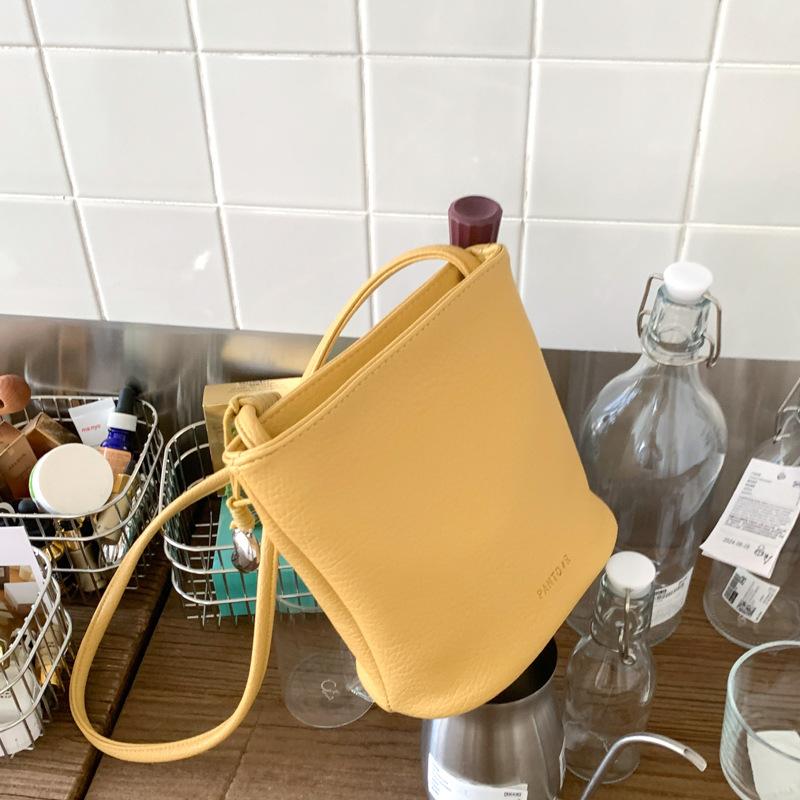 Niche Fashion Casual Shoulder Bag, Women's Tide Bag, Small Satchel, Commuter Oblique Span Bag, Bucket Bag.