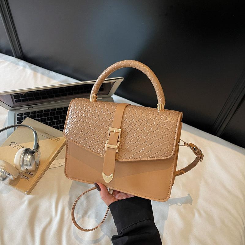 

Ретро новая мода повседневная простая повседневная поясная декорация на плечо через плечо портативная женская маленькая квадратная сумка хаки