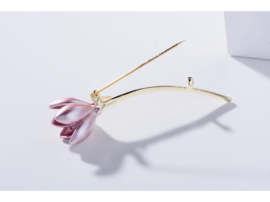 Japanese & Korean Lotus Enamel Brooch: Elegant, Fresh, & Cute Pin for Hats & Clothing - Perfect for Creative & Stylish Female Accessories.