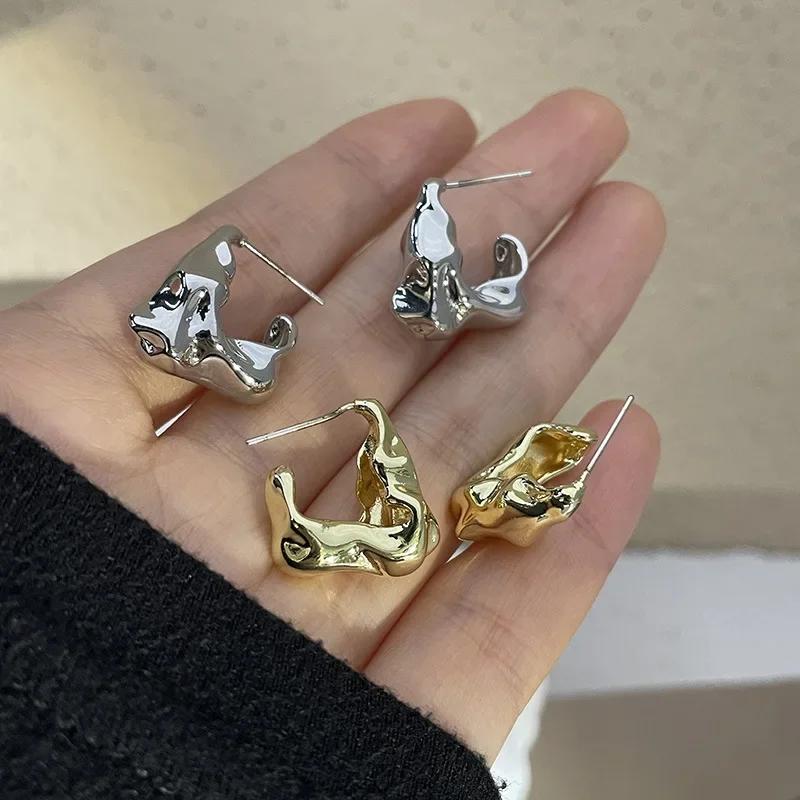 Retro Unregelmäßige Plissierte Lava-Ohrringe Für Damen Ungewöhnliches Design Asymmetrische Ohrringe Temperament Senior Modeschmuck