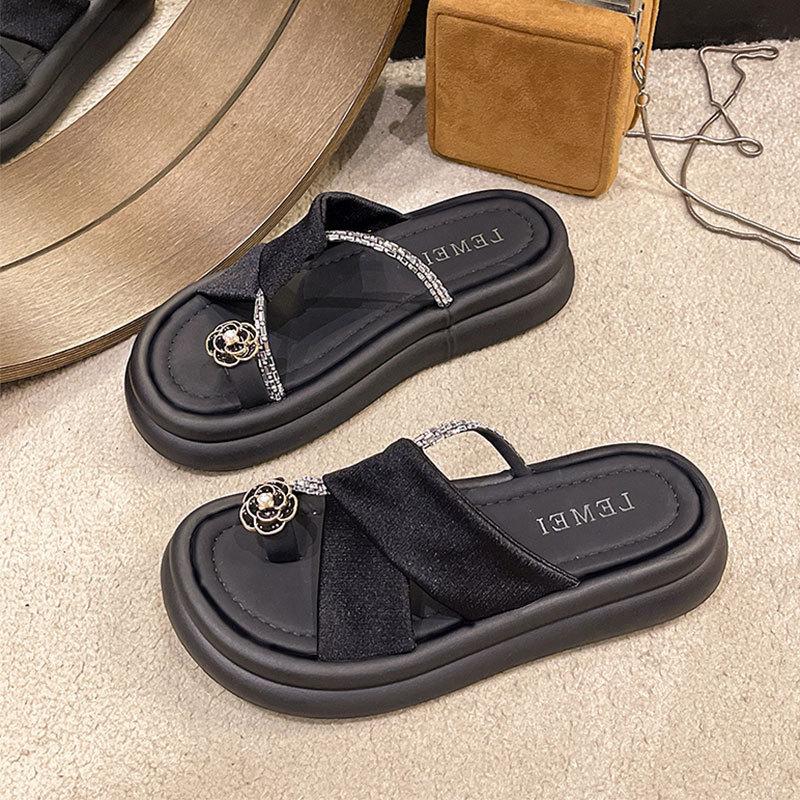 Slippers Women's Summer Wear 2025 New French Camellia Thick-soled Cover Toe Cool Slippers with Skirt Soft-soled Beach Shoes