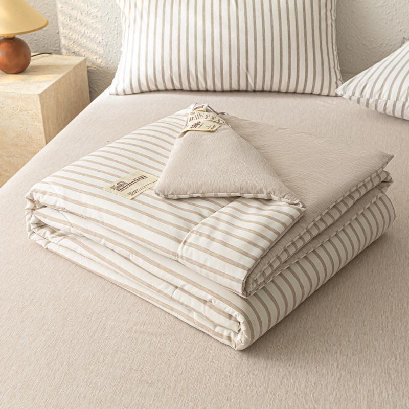 

Антибактериальное летнее одеяло в стиле MUJI: Легкое, машинная стирка, охлаждающее одеяло класса А для детей 110x150cm Random Pattern