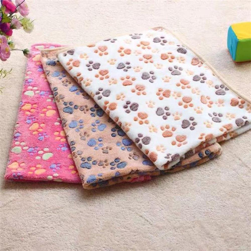 Soft and Fluffy Light Thin Pet Blanket Cute Cartoon Pattern Dog Bed Mat Warm and Comfortable Bed Blanket for Cats Pet Supplies