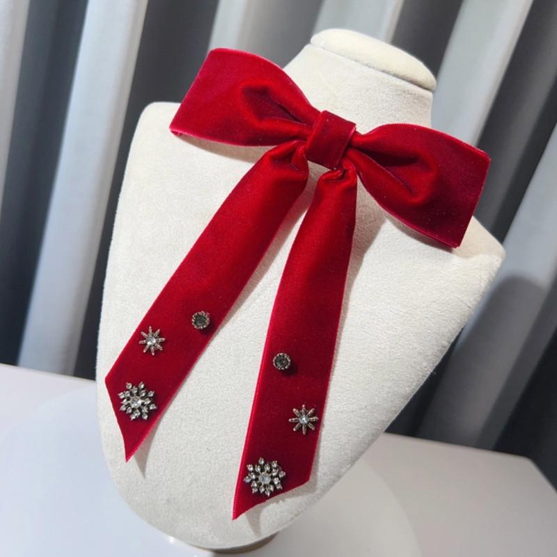 Luxurious Velvets Bowknot Clip On Brooch with Rhinestones Snowflake for Christmas Parties Pre Tied Bows Tie Necktie