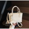 Fashion Trend Handbag Women's Summer New Messenger Bag Women's Commuting Simple and Versatile Casual Shoulder Bag