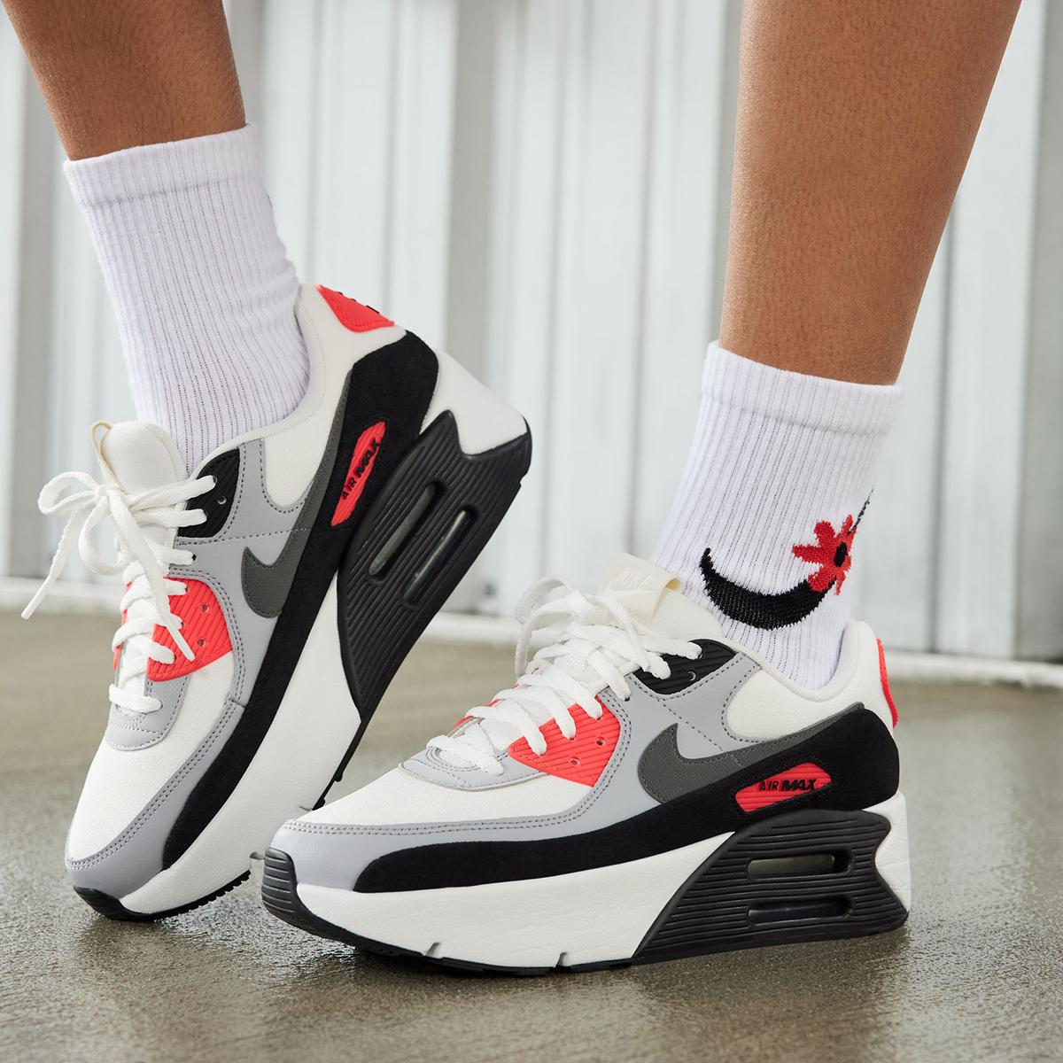 

Nike Nike Air Max 90 Lv8 Fd4328 101 US 9