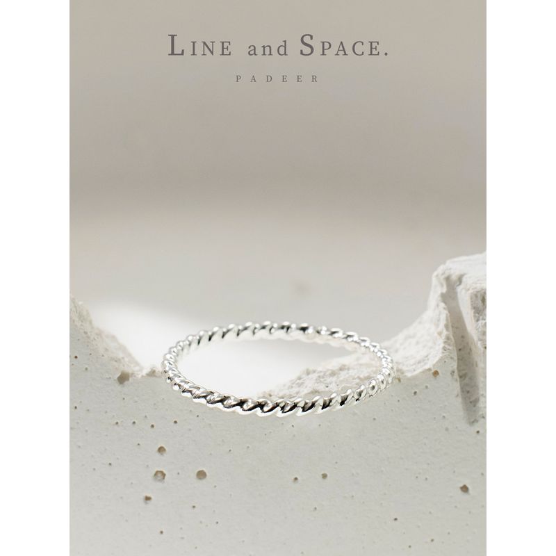 

S925 Sterling Silver 1.3mm Twist Twist Ring Women European and American Ins Style Simple Commuter Twin Little Finger Ring Knuckle Ring Us Number 2.5#