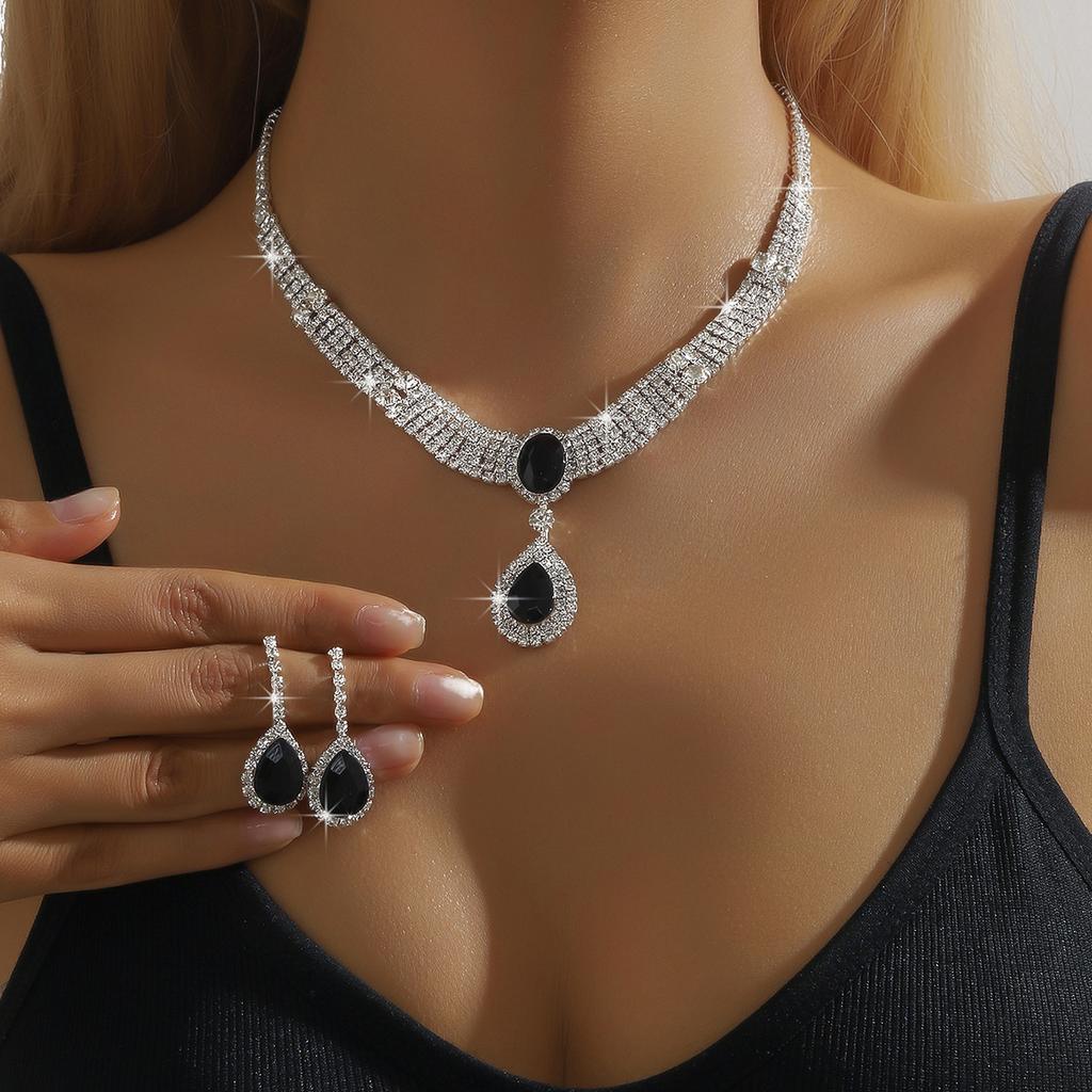 Source manufacturer cross-border exclusive temperament inlaid full diamond necklace earrings two-piece set new