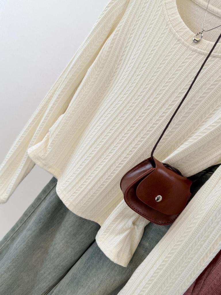 Chic Sweet & Spicy Pleated Slim-Fit Long-Sleeve T-Shirt for Women - Korean Style Autumn Base Layer Top