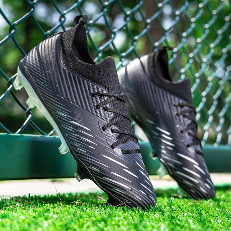 New large-size football shoes, low-top men's spikes, adult student competition training shoes