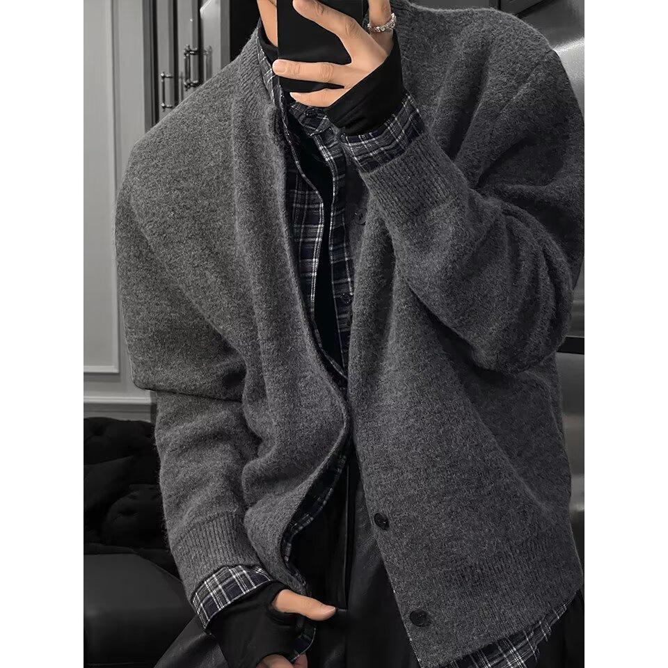 Men's Japanese Retro Knit Cardigan: Autumn/Winter Casual, Versatile, Loose-Fit Fashion