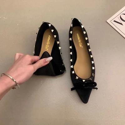 Designer Lågklackade Pumps Kvinnor Mary Jane Skor Nitar Rosettskor 2025 Vår Höst Bröllopsfest Skor