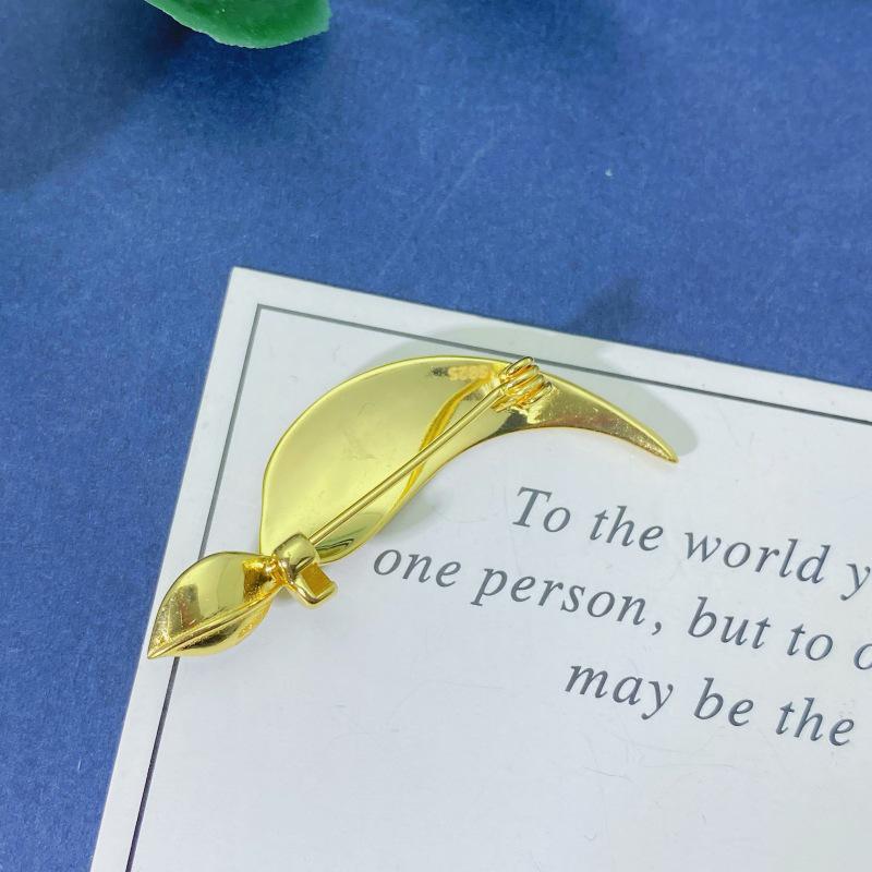 Exquisite S925 Sterling Silver Gold-Plated Bamboo Leaf Brooch for Women - Elegant Chinese Hanfu Qipao Retro Accessory Pin