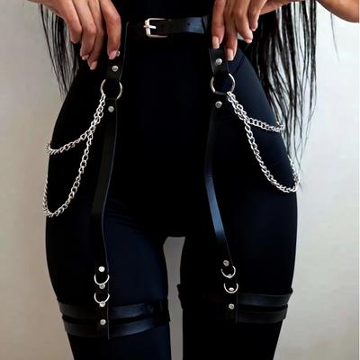 Jartelles de jambe gothiques - Harnais de cuisse en cuir noir avec chaîne argentée, sangles réglables, parfait pour les tenues de fête des femmes