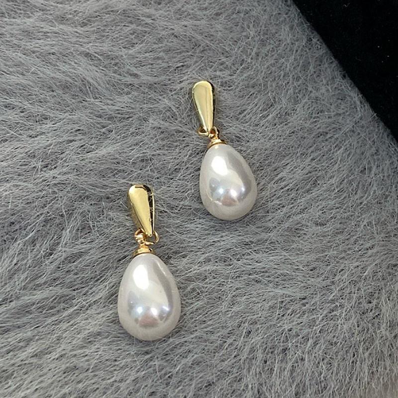 White Imitation Pearl Water Droplrt Dangle Earrings for Women Golden Metal Geometry Drop Earrings Party Retro Elegant Jewelry