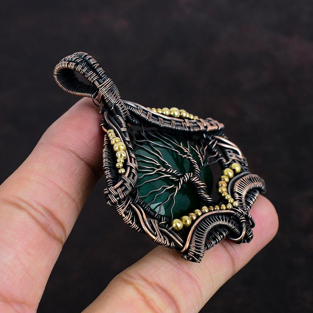 Lebensbaum-Anhänger aus facettiertem smaragdfarbenem Sambischem Edelstein, handgefertigter Kupferschmuck, handgefertigtes Schmuckstück, Geschenkidee zum Jahrestag