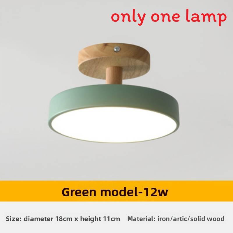 Minimalistische nordische LED-Deckenleuchte mit Holzkörper für die Beleuchtung von Hausfluren