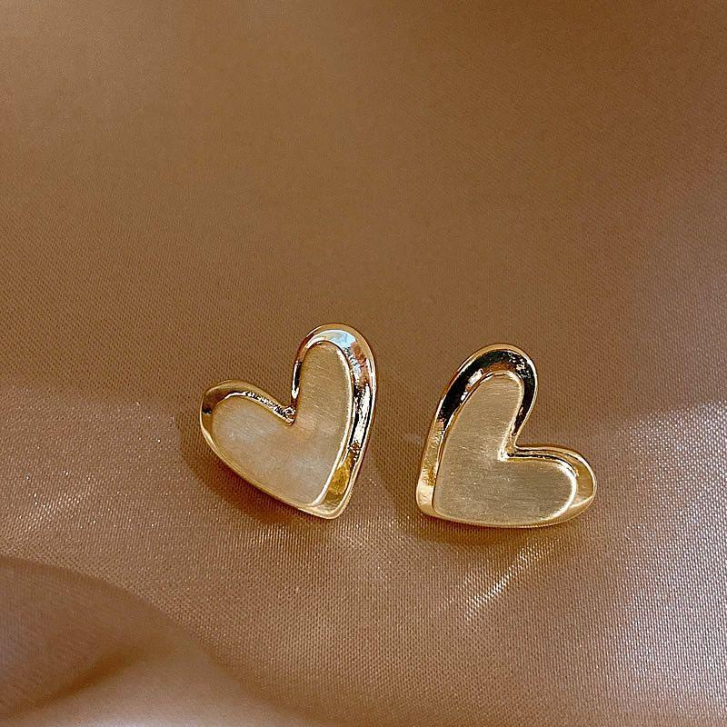 

925 Sterling Silver Needle Gold Love Heart Stud Earrings Women 2025 New Arrival Best Selling Fancy Unique Earrings Delicate Earrings Gold Heart main figure