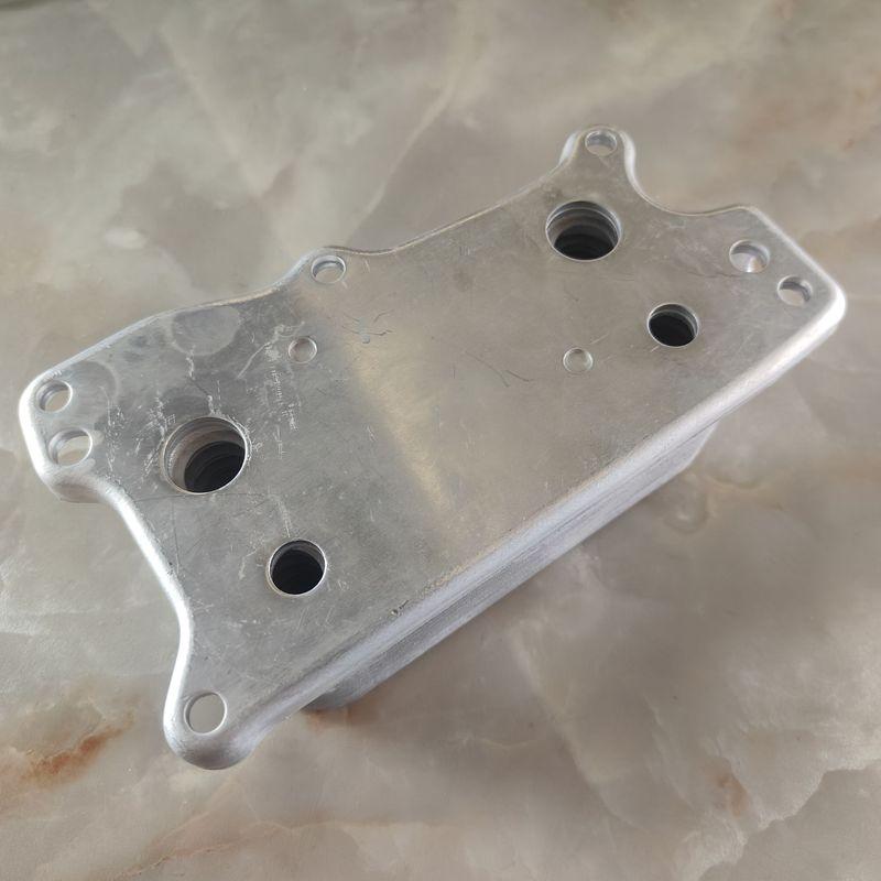 New Engine Oil Cooler fits M272 V6 W211 W204 W221 GLK 2721880001, 5989070191, 272 188 00 01, 598 907 01 91