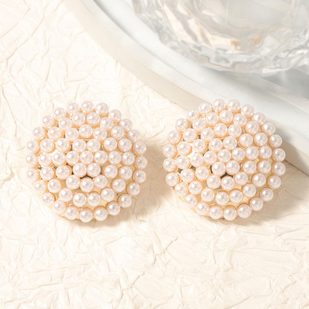 Exquisite and Trendy Fashion, Full of Diamonds, Simple Geometric Round Alloy Studs, Versatile Daily Temperament Women's Accessories