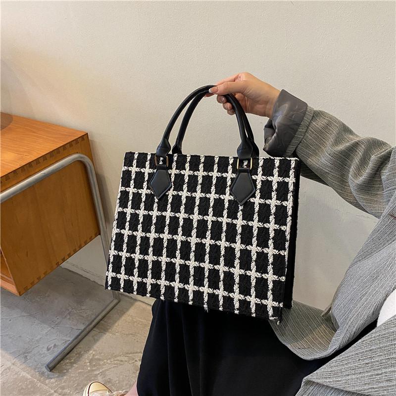 Trendy Fashionable Women's Tote Bag Stylish Spring Summer Small Square Handbag