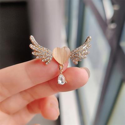Love Angel Wings Flügel Brosche Niedliche Brosche Zarte Feste Anzug Ausschnitt Anti-Licht Zubehör