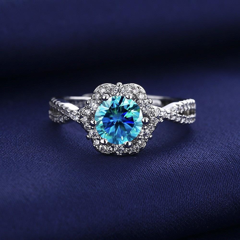 2026 Fashion Live Design Micro-studded Diamond Button Wall Plum Blossom Ring Women's Jewelry