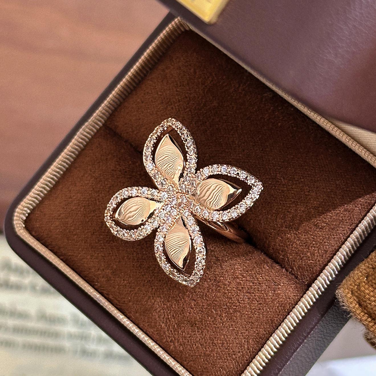 New hollow flash diamond lucky flower ring thousand gold wind ring 2025 explosion