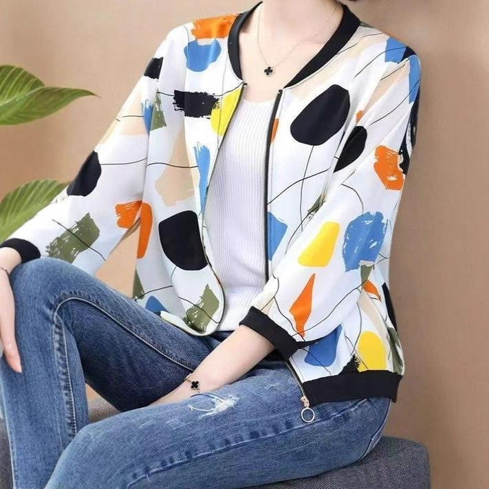 Women's Summer Chic Floral Cardigan - Lightweight, Age-Defying, Loose-Fit for Middle-Aged Mums