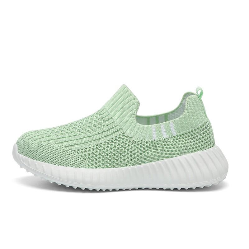 Kids Breathable Lightweight Flyknit Slip-On Running Shoes Boys Girls Outdoor Sports Slip-On Kids Sports Shoes