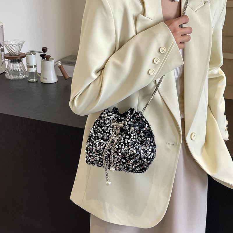 Versatile Niche Bag Women's 2025 New Fashion Sequined Bucket Bag High-end Versatile Chain Shoulder Dinner Bag