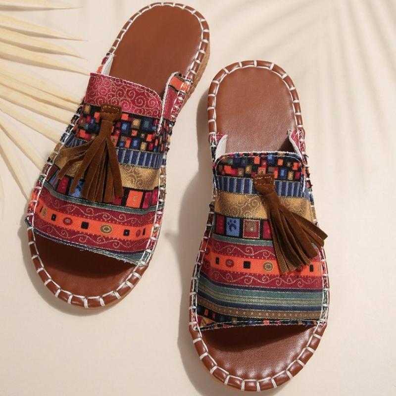 Fashion New Round Toe Comfortable and Lightweight Flats for Women Summer Stylish Large Size Outdoor Terrace  Casual Slippers