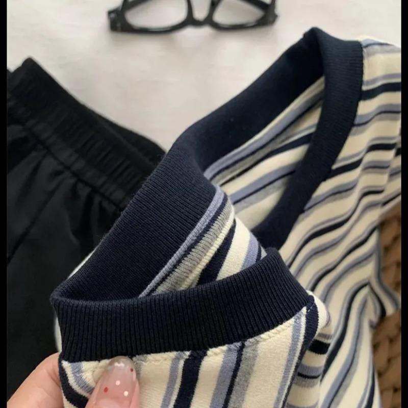 Women's Blue and White Striped T-Shirt Casual Crew Neck Loose Fit Knit Top with Black