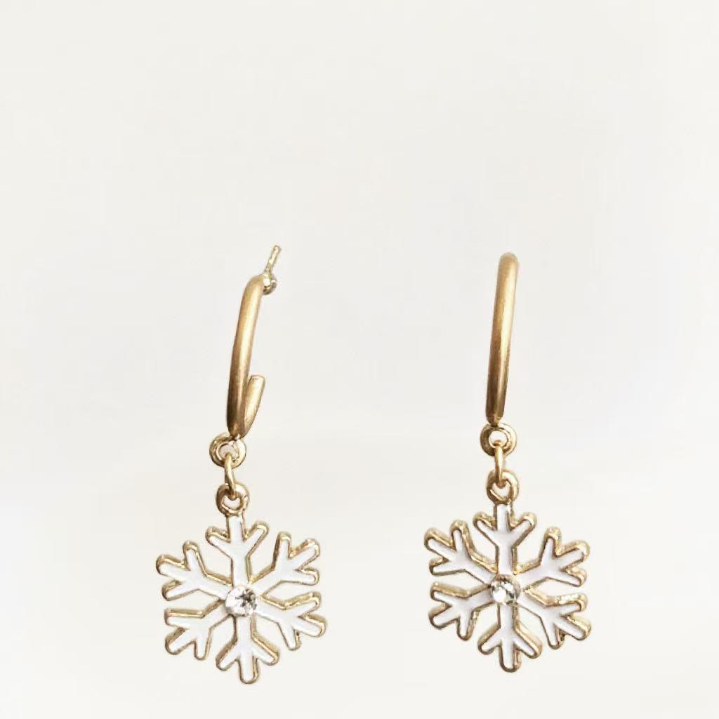 Gold-Plated Snowflake Diamond Hoop & Flower Stud Earrings for Autumn/Winter - Festive & Girlish