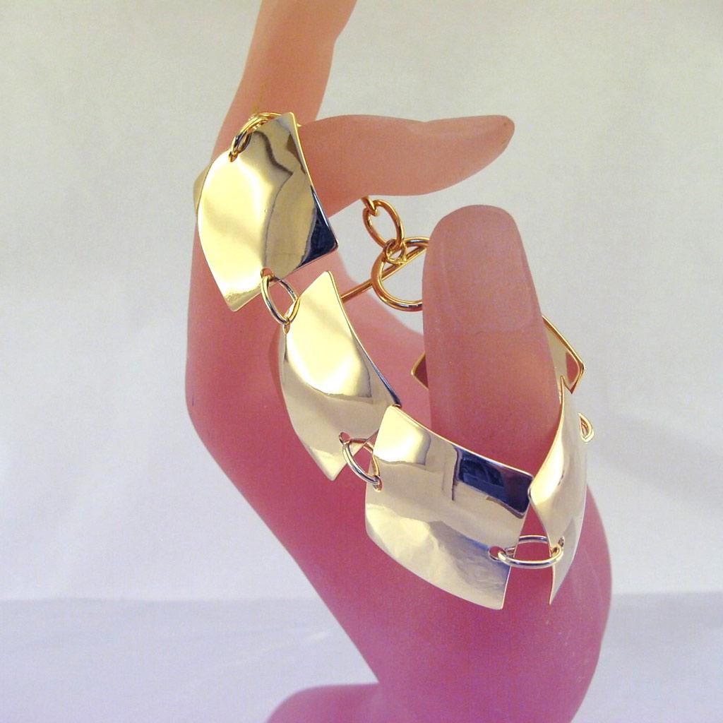 Les Trésors De Lily [E9173] - Gold Plated Bracelet 'Choreography'