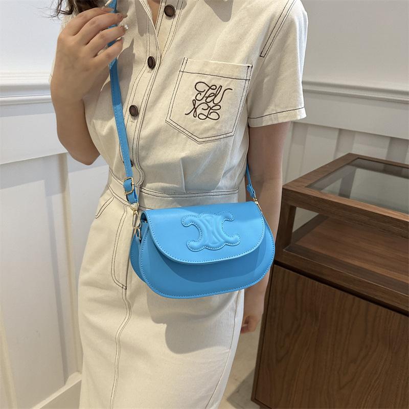 Fashionable and Fashionable Shoulder Bag Simple Small Bag Women's Bag Casual New Beautiful Crossbody Saddle Bag Trendy