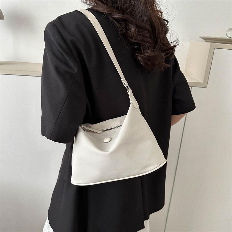 Fashionable And Stylish Autumn Season Single Shoulder Tote Bag For Women In Black Pink Blue Or White
