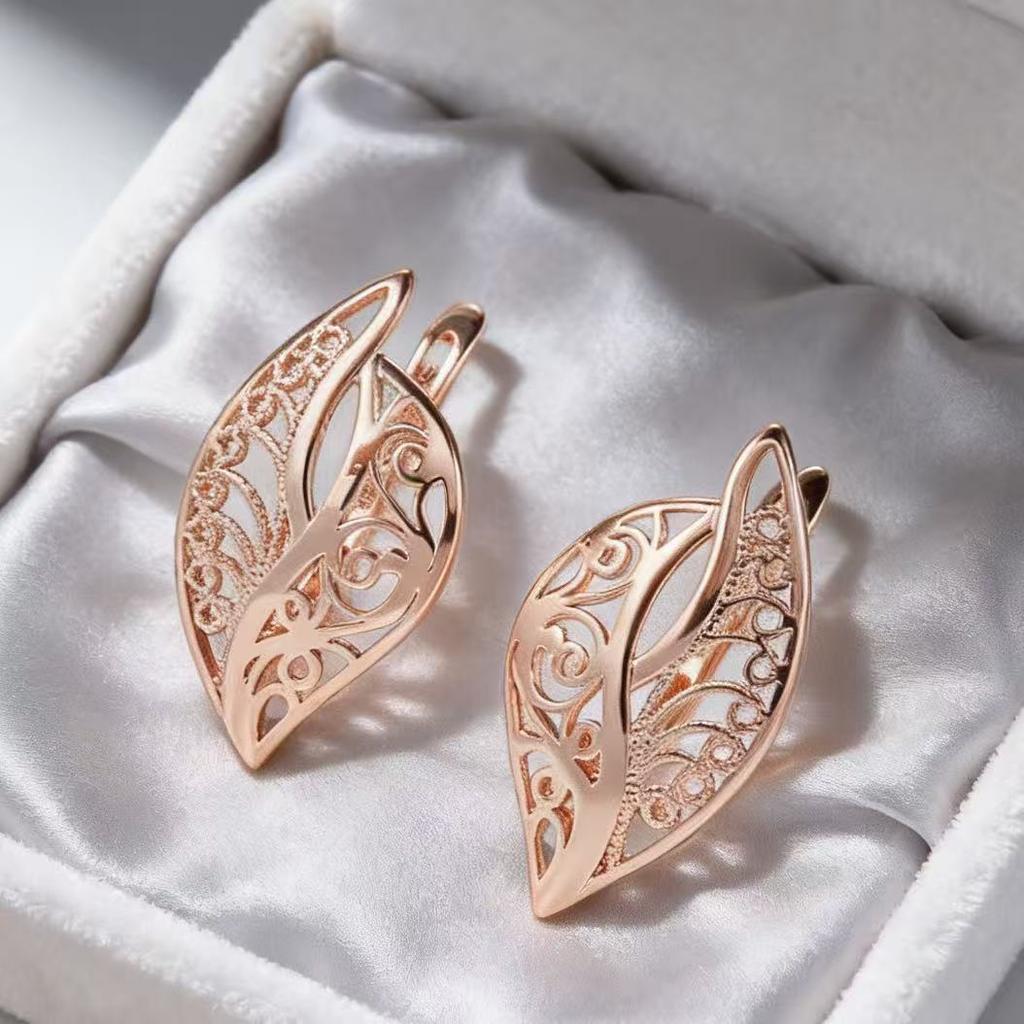 Lightweight Fashion Earrings with Elegant Hollow Design for Women Modern Leaf Shape Statement Jewelry Accessories